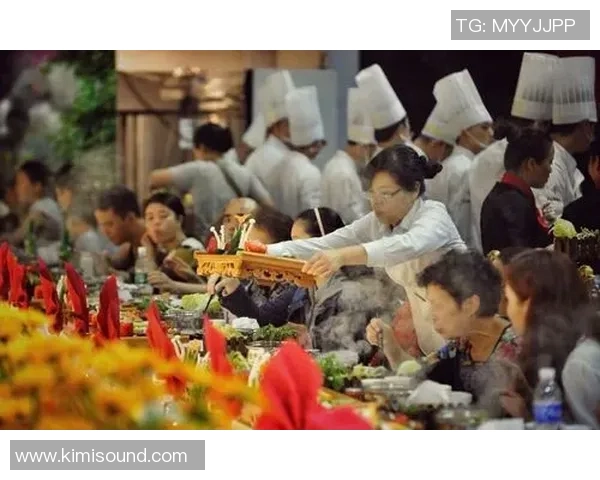 足球明星聚餐火锅盛宴揭秘他们的美食偏好与趣味故事